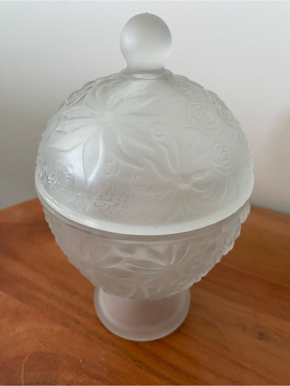 Vintage Avon Covered Dish